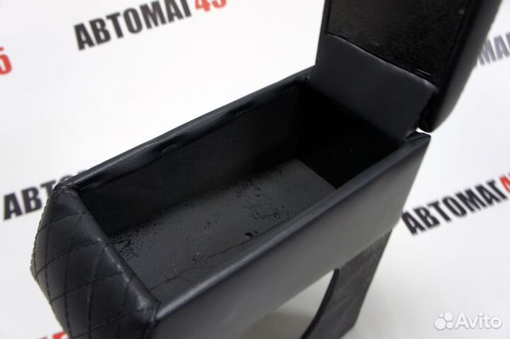 Подлокотник Ваз 2110 Ваз 2111 Ваз 2112 черный ромб