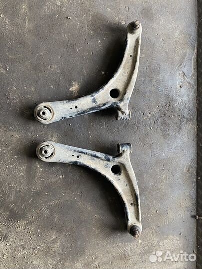 Передние рычаги mitsubishi outlander 3