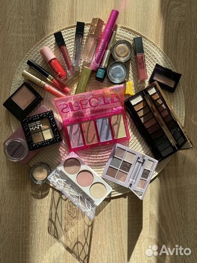 Косметика декоративная пакетом