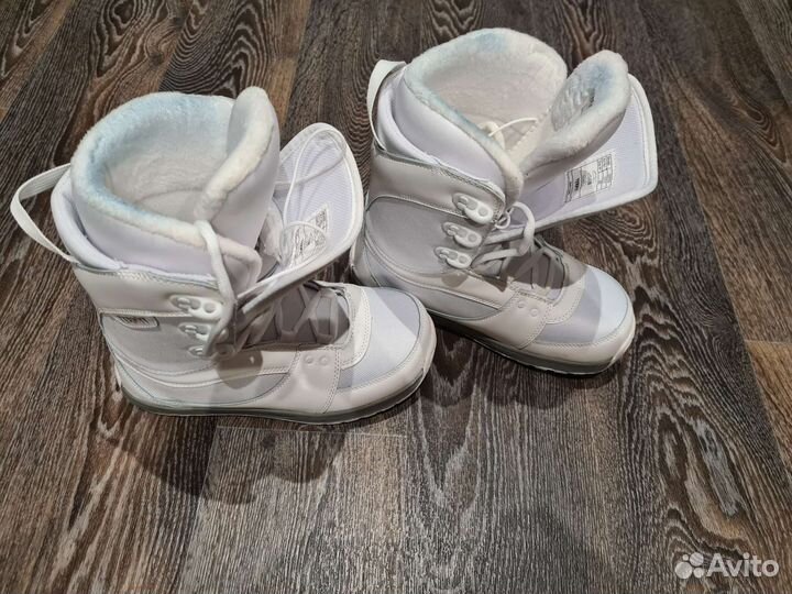 Сноубордические ботинки женские