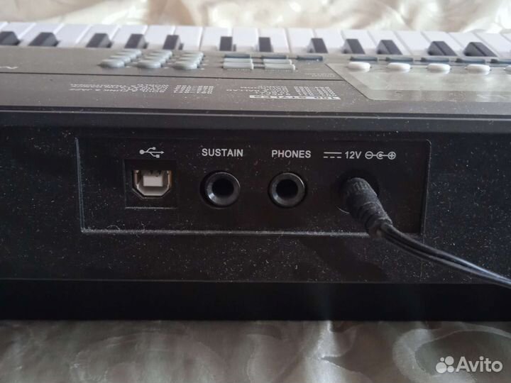 Синтезатор medeli M17