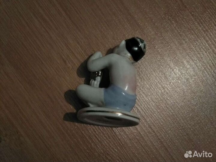 Фарфоровые статуэтки лфз