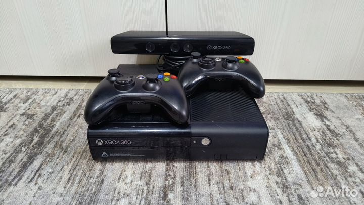Xbox 360e 250gb 35игр