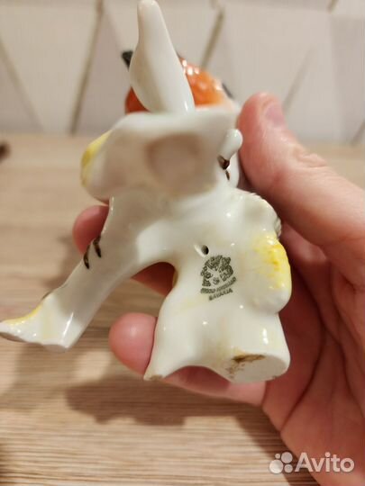 Статуэтка снегирь