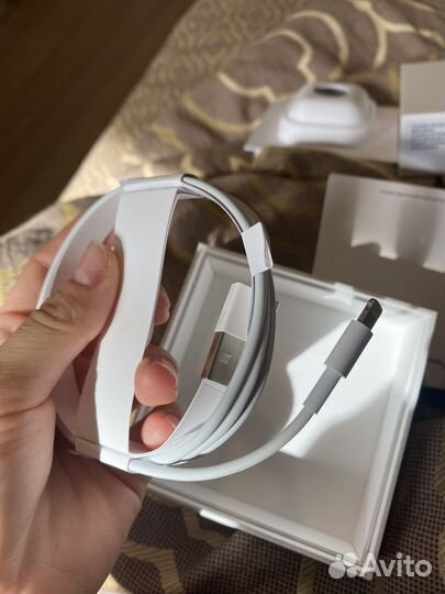 Зарядное устройство для iPhone