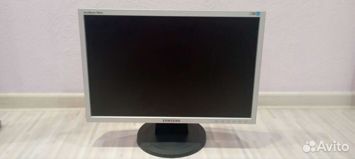 Монитор samsung
