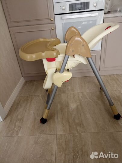 Детский стульчик для кормления