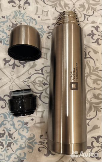 Термос 1 л с кружками