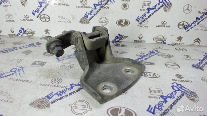 Петля двери передней прав. Chevrolet Aveo (T250) 2