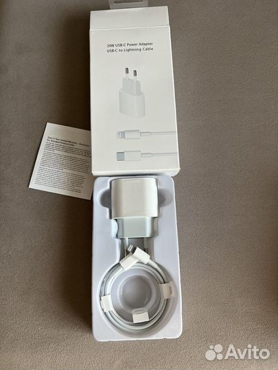 Зарядное устройство для iPhone, iPad 20W