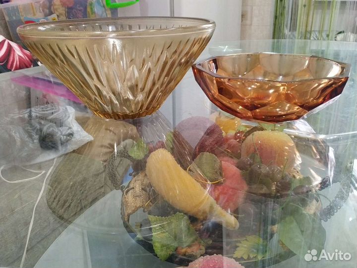 Салатники стопочки,и др.цветное стекло времён СССР