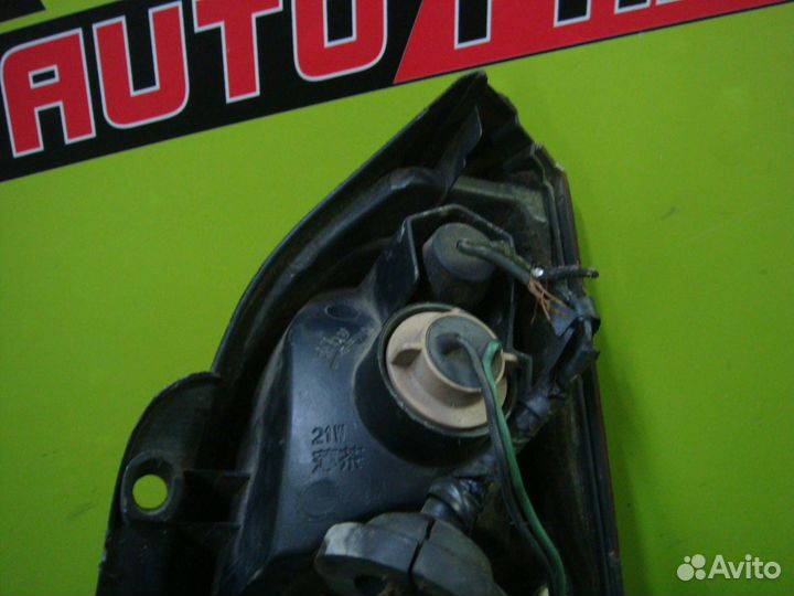 Фонарь nissan WEY10,wfny10,WFY10,whny10,WHY10 wing