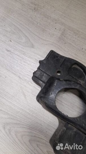 Усилитель бампера задний Hyundai Genesis 2 С 2013