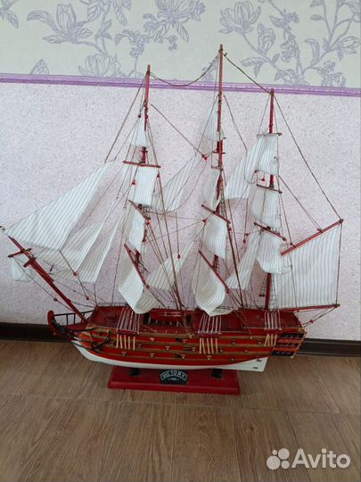 Продам модели парусных кораблей