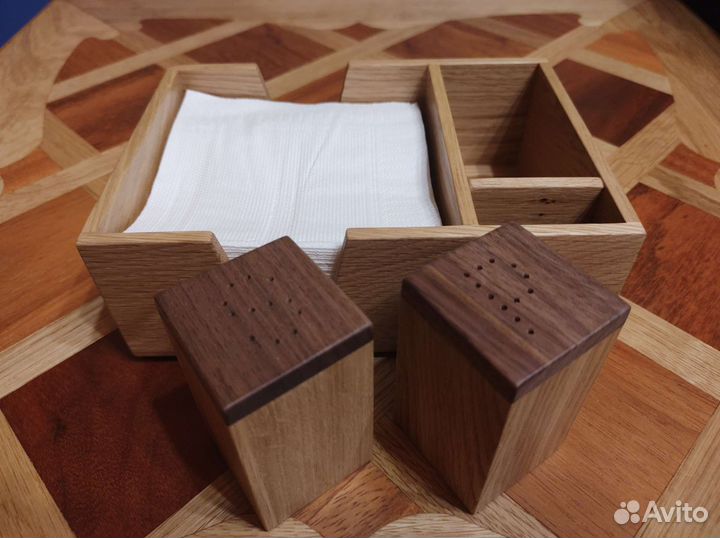 Салфетница из дуба Hand Made