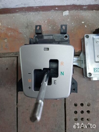 Робот Toyota Corolla E150 (актуатор, блок, кулиса)