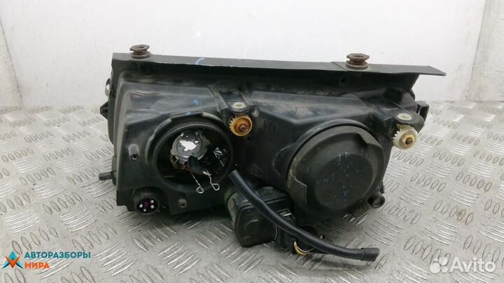 Фара правая Volkswagen Passat B5 2000