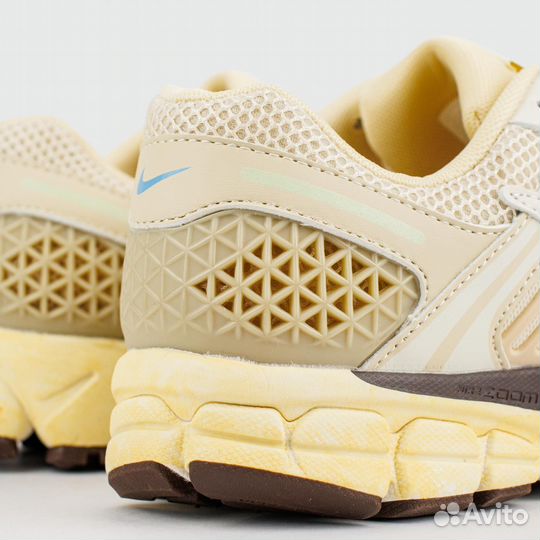 Кроссовки Nike Zoom Vomero 5 Cream