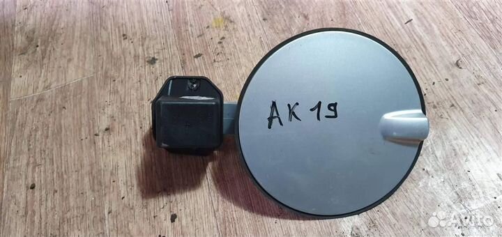 Лючок бензобака Opel Astra H TwinTop 2004-2014