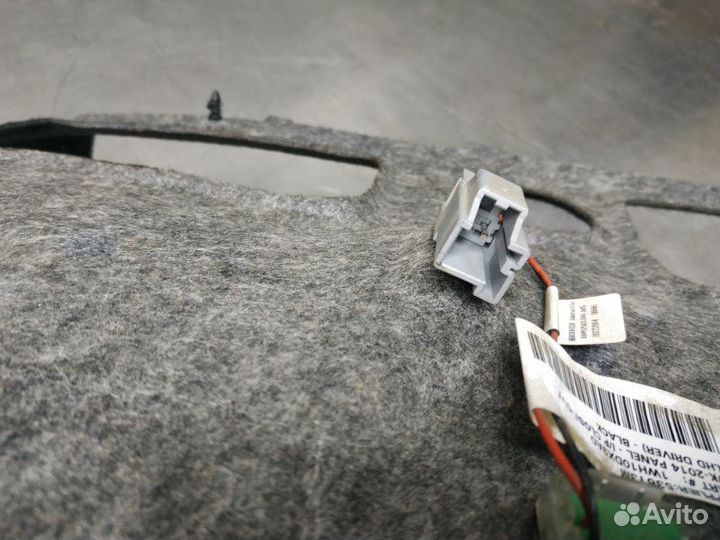 Накладка торпедо Jeep Grand Cherokee WK2