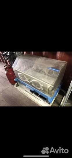 Инкубатор бокс для новорожденных или вывода цыплят