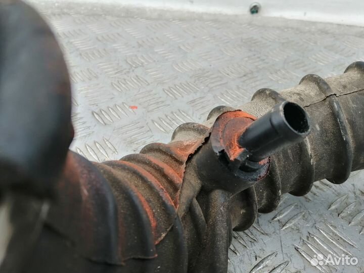 Патрубок воздушного фильтра Рено Мастер 2 DCI 2.5