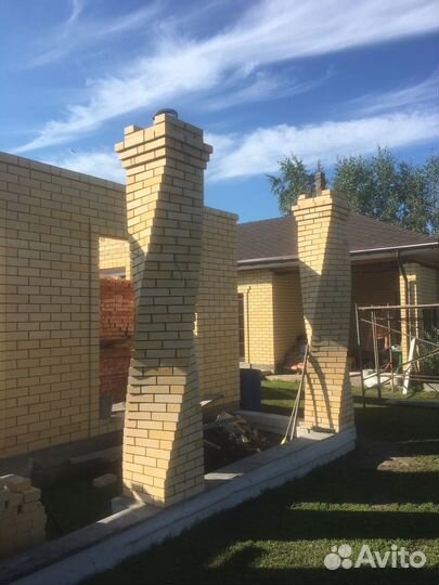 Строительная бригада каменьщики