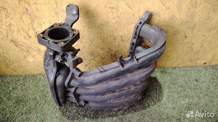 Коллектор впускной Nissan Qashqai J10 HR16DE 2009