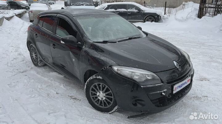 Кронштейн заднего бампера Renault Megane 3 850420031R