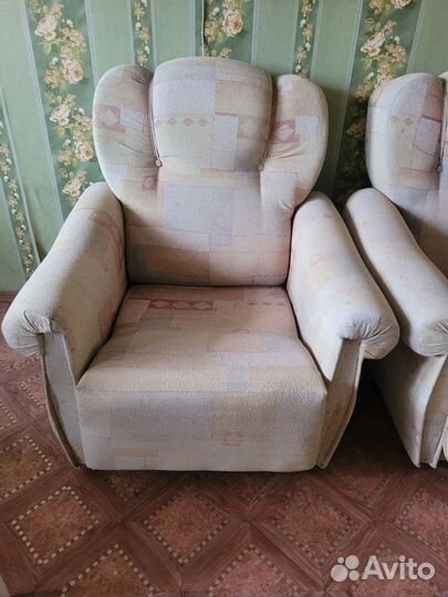 2 кресла бу