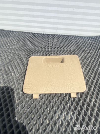 Крышка блока предлхранителей Hyundai grand starex