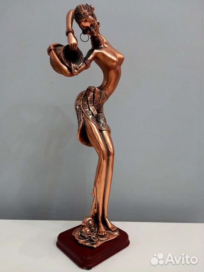 Статуэтка негритянка