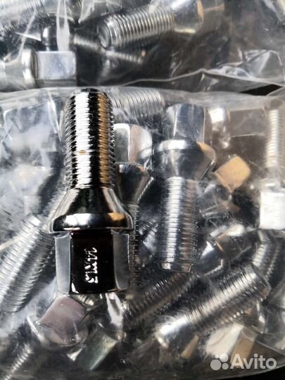 Комплект болтов для колёс Volkswagen