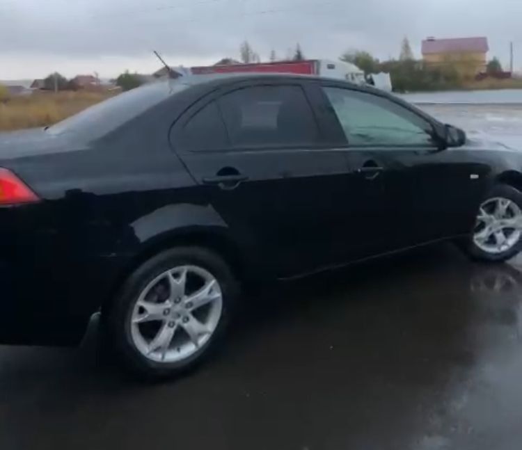 Mitsubishi Lancer: фото владельца