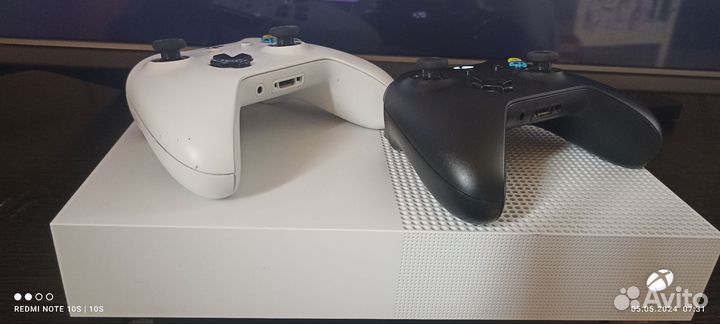 Xbox one s all digital 1024 gb