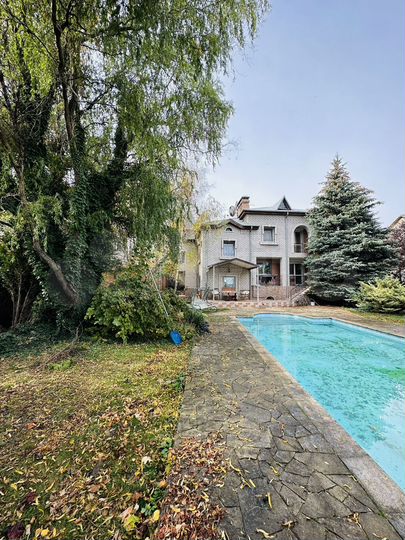 Дом 277 м² на участке 15 сот.