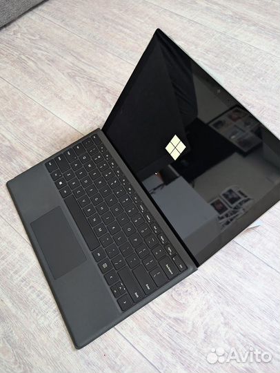 Microsoft Surface Pro 5 i5 8gb 256gb