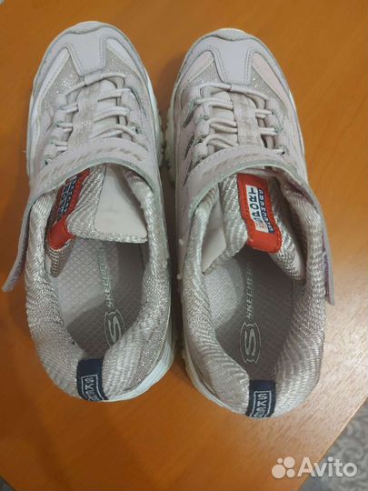 Кроссовки для девочки