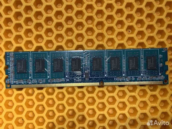 Оперативная память 4Gb DDR3 1333MHz Nanya