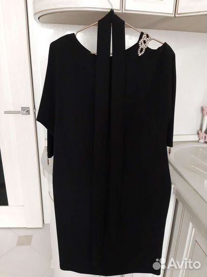 Платья вечерние