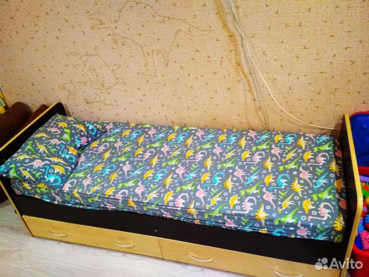 Кровать детская от 3-х лет бу