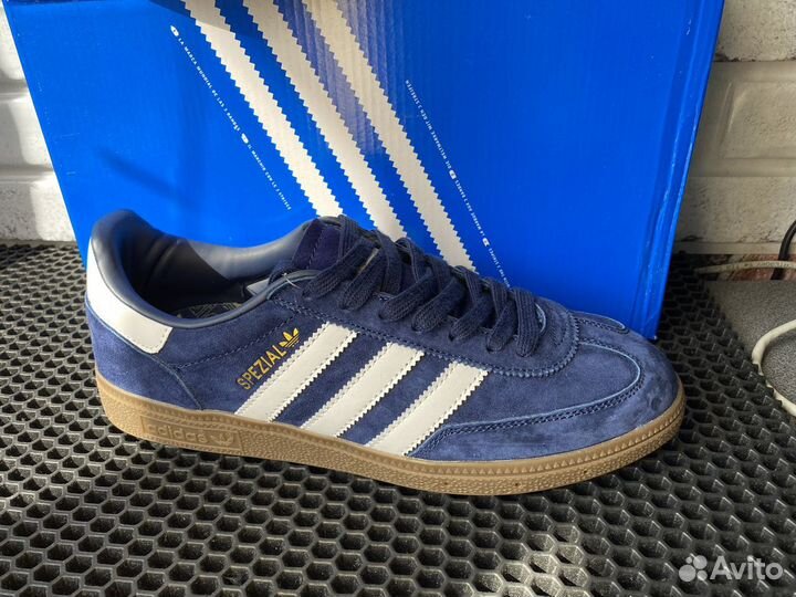 Adidas spezial