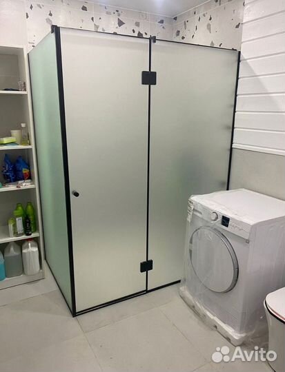 Стеклянная перегородка в ванную