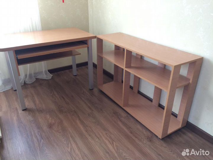 Рабочий письменный стол с тумбой торг