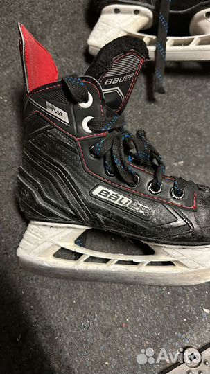 Коньки детские хоккейные Bauer размер 9