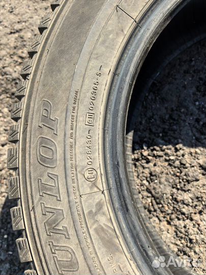 Dunlop SP Winter Ice 01 205/60 R16 92T