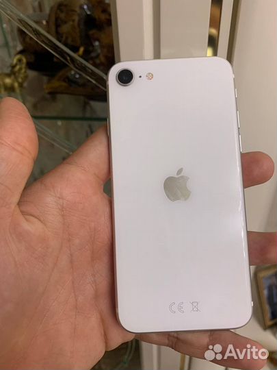 iPhone SE (2020), 64 ГБ