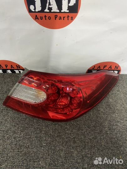 Фонарь правый Infiniti M Y51