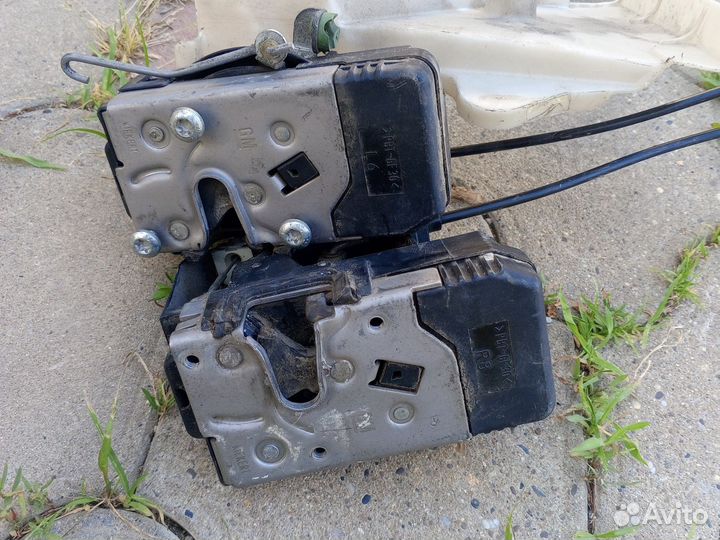 Замок двери Opel Astra G 1998-2009