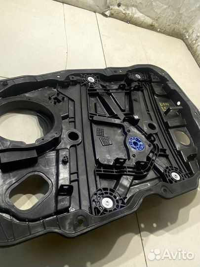 Стеклоподъемник (передний правый) (Hyundai Sonata)